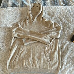 Men’s banana republic lic hooded sweater. Size large